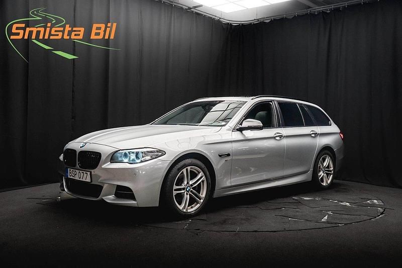 Silver Begagnad 2015 BMW 520 M Sport Kombi | 194 800 kr (Dyr) - Bild 1/3