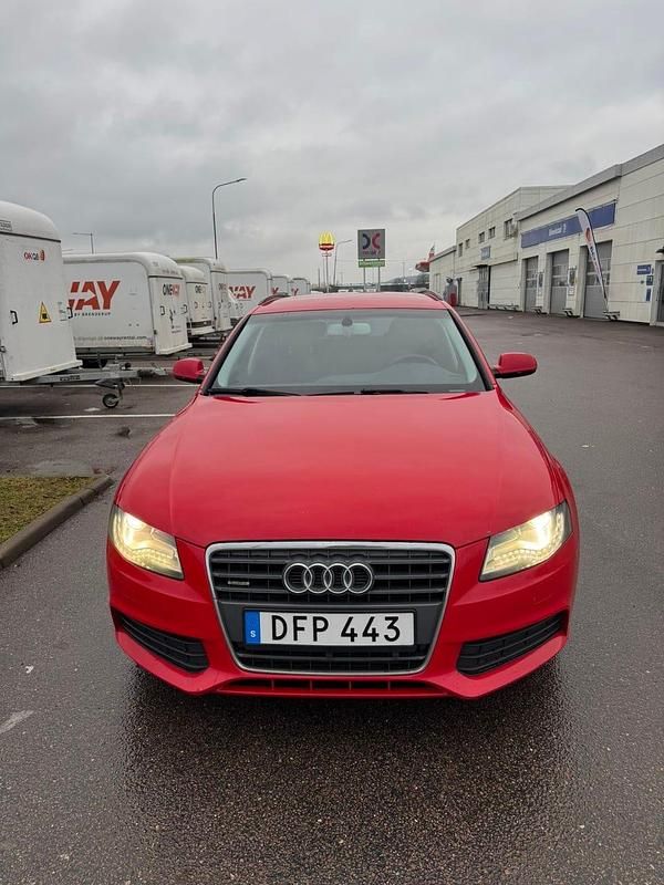 Röd Begagnad 2011 Audi A4 Kombi | 30 000 kr (Bra pris) - Bild 1/4