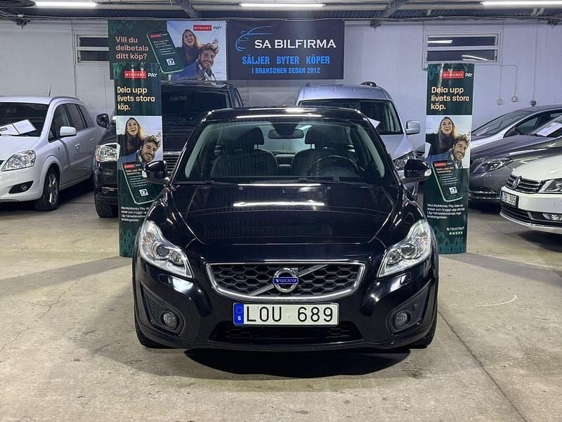 Svart Begagnad 2011 Volvo C30 Momentum Halvkombi | 69 900 kr (Marknadspris) - Bild 1/4