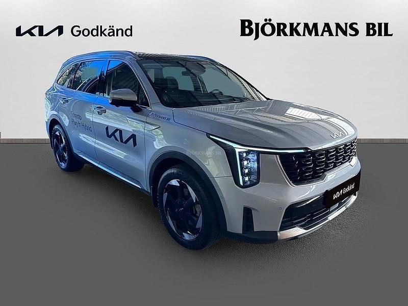 Begagnad Kia Sorento Advance 160 HK (117 kW) 2024 Grå SUV
