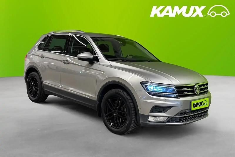 Silver/grå Begagnad 2016 VW Tiguan SUV | 164 900 kr (Marknadspris) - Bild 1/4