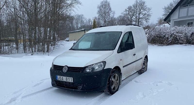 Begagnad VW Caddy 102 HK (75 kW) 2012 Minibuss