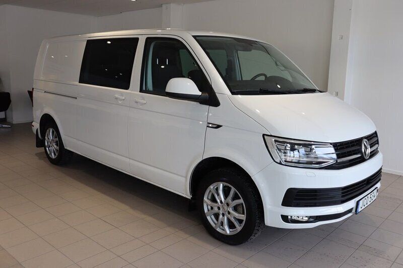 Vit (candyvit) Begagnad 2018 VW T6 Van | 299 000 kr (Dyr) - Bild 1/4