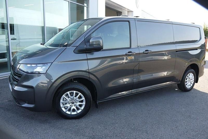 Ljusgrå (graphite dust metallic) Ny 2025 VW T6.1 Van | 644 500 kr (Lite dyr) - Bild 1/4