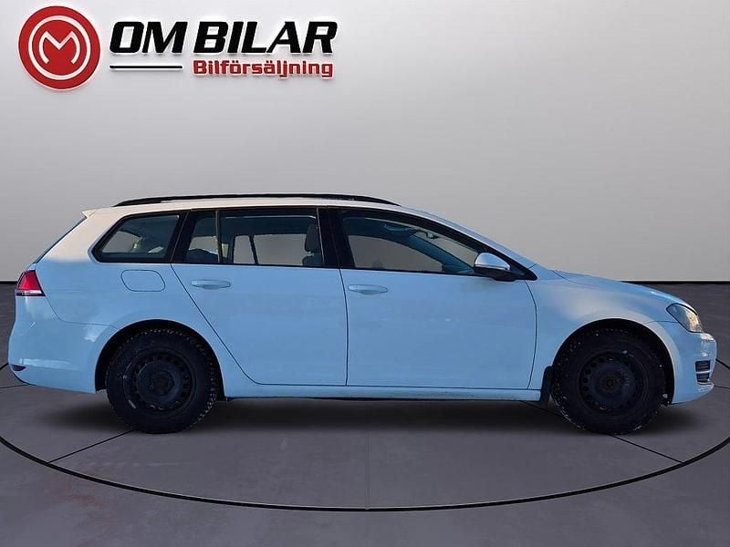 Begagnad VW Golf VII 122 HK (89 kW) 2014 Vit Kombi