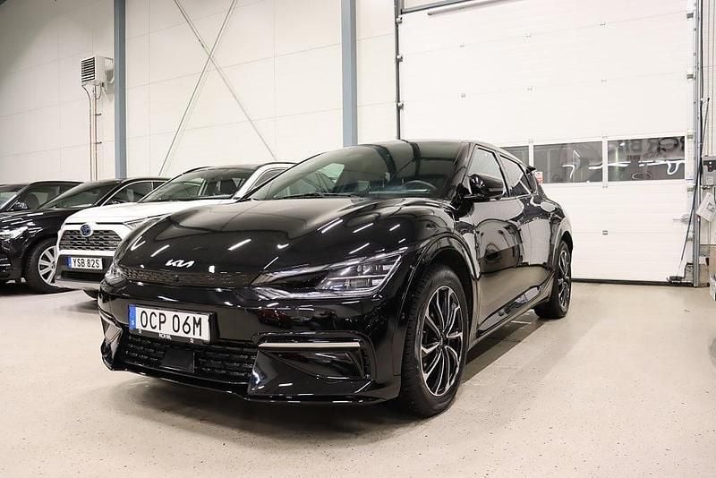 Svart Begagnad 2022 Kia EV6 GT-Line SUV | 389 700 kr (Marknadspris) - Bild 1/4