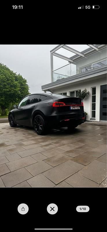 Matt satinblack Begagnad 2021 Tesla Model Y Long Range AWD SUV | 340 000 kr (Marknadspris) - Bild 1/4