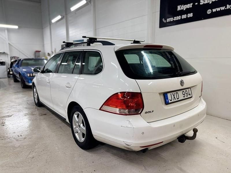 Begagnad VW Golf VI 105 HK (77 kW) 2010 Vit Halvkombi