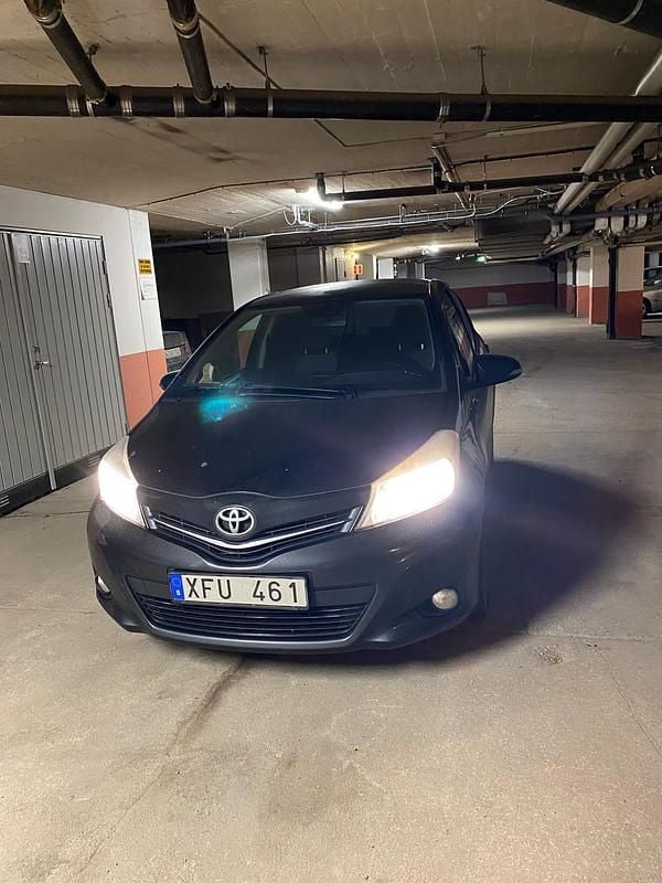 Begagnad Toyota Yaris 99 HK (72 kW) 2013 Halvkombi