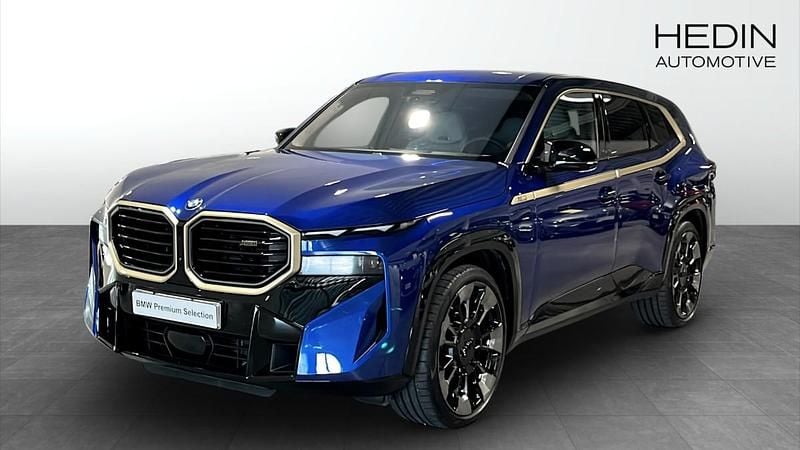 Blå Begagnad 2023 BMW XM Comfort Edition SUV | 1 349 700 kr - Bild 1/4