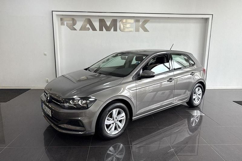 Mörkgrå Begagnad 2019 VW Polo Halvkombi | 149 000 kr (Lite dyr) - Bild 1/4