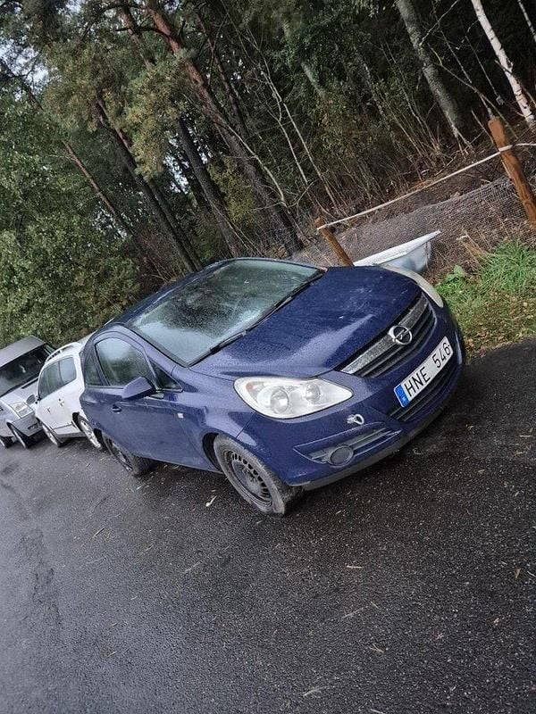 Blå Begagnad 2008 Opel Corsa Halvkombi | 5 500 kr (Superpris) - Bild 1/3