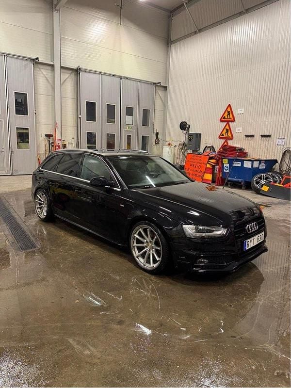 Svart Begagnad 2014 Audi A4 S-Line Kombi | 125 000 kr (Lite dyr) - Bild 1/4