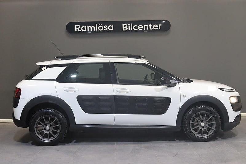 Begagnad Citroën C4 Cactus PureTech 110 HK (80 kW) 2016 Vit Halvkombi