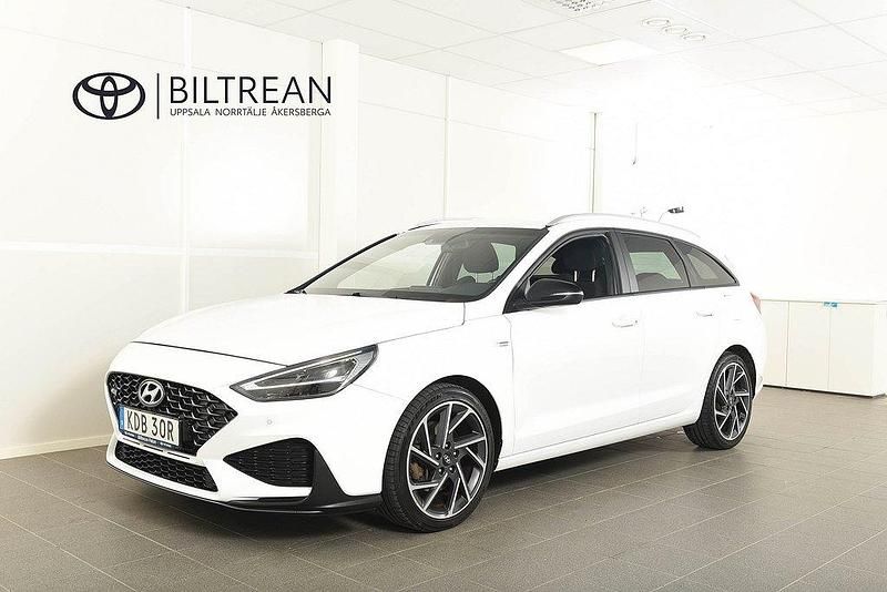 Vit Begagnad 2020 Hyundai i30 N Line Kombi | 198 900 kr (Marknadspris) - Bild 1/4