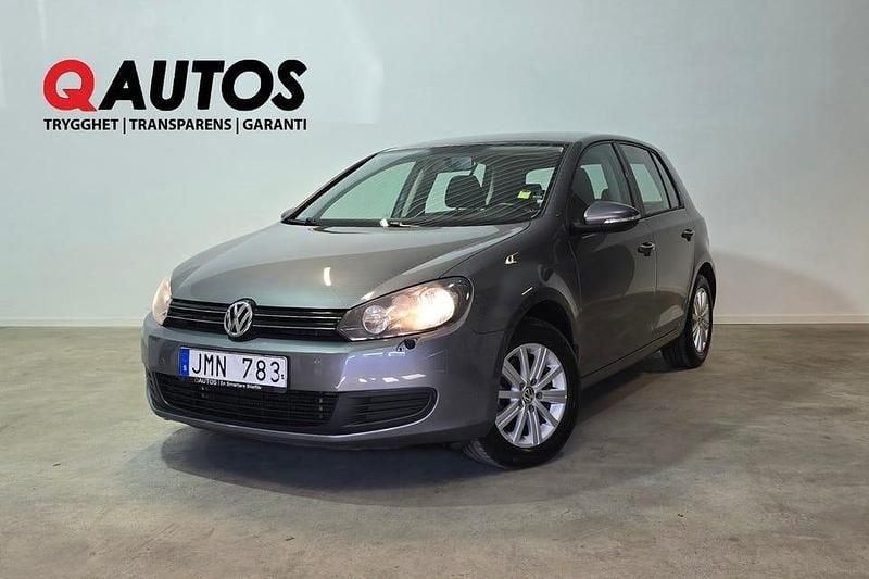 Grå Begagnad 2012 VW Golf VII Halvkombi | 94 600 kr (Marknadspris) - Bild 1/3