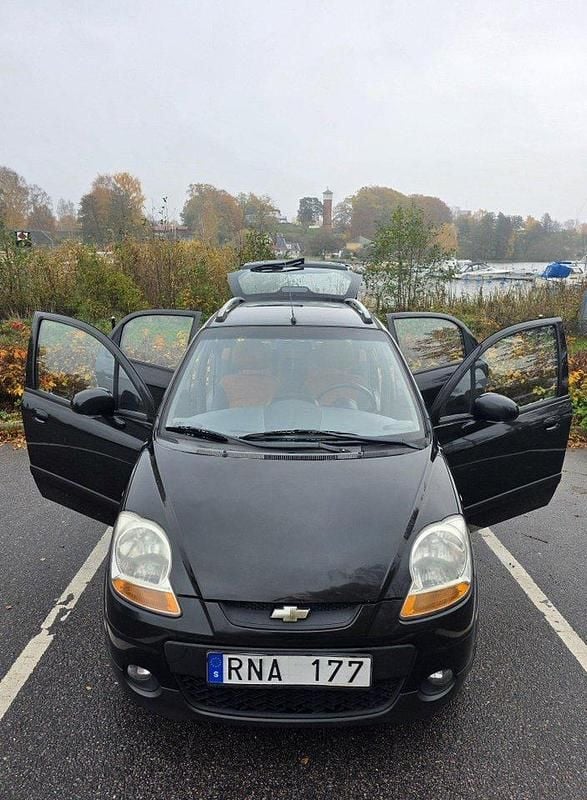 Svart Begagnad 2008 Chevrolet Matiz Halvkombi | 17 000 kr (Marknadspris) - Bild 1/4
