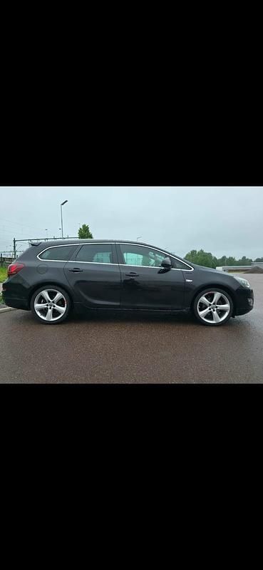 Begagnad Opel Astra 160 HK (117 kW) 2011 Kombi