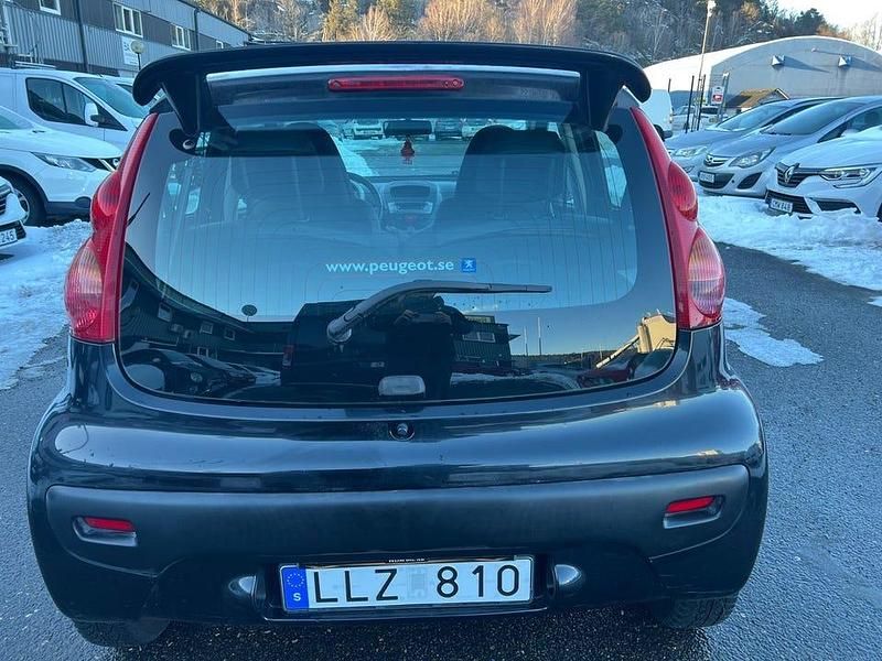 Begagnad Peugeot 107 68 HK (50 kW) 2008 Svart Halvkombi