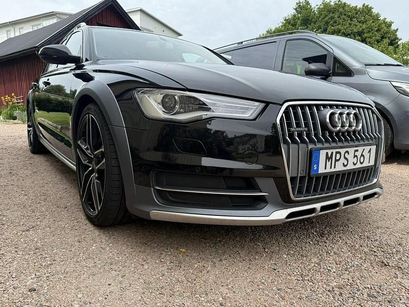 Svart Begagnad 2015 Audi A6 Allroad Kombi | 173 000 kr (Marknadspris) - Bild 1/4