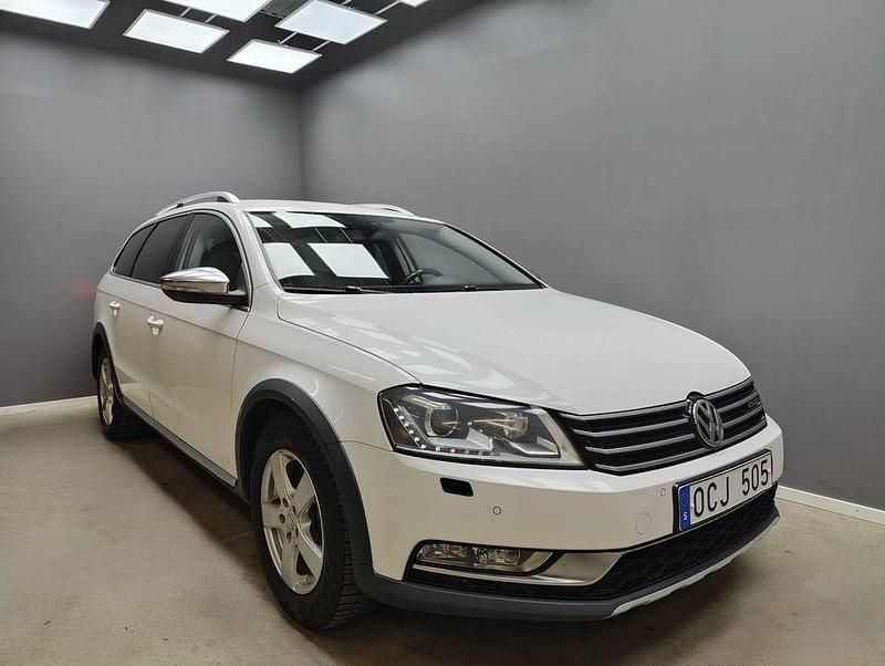 Vit Begagnad 2014 VW Passat Alltrack Kombi | 84 900 kr (Marknadspris) - Bild 1/4