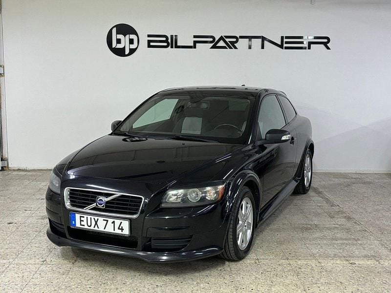 Svart Begagnad 2008 Volvo C30 Halvkombi | 59 900 kr (Marknadspris) - Bild 1/4