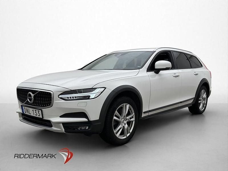 Begagnad Volvo V90 CC Plus 190 HK (139 kW) 2018 Vit Kombi