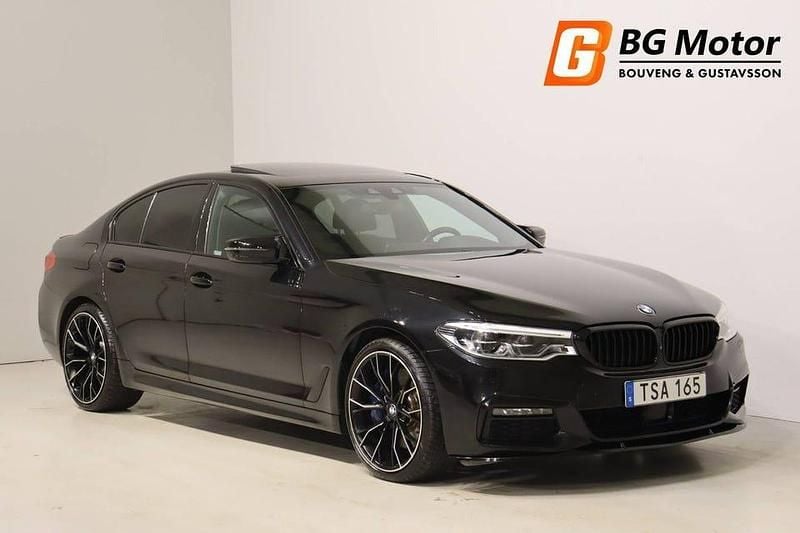 Svart Begagnad 2018 BMW 540 M Sport Sedan | 509 900 kr (Marknadspris) - Bild 1/4