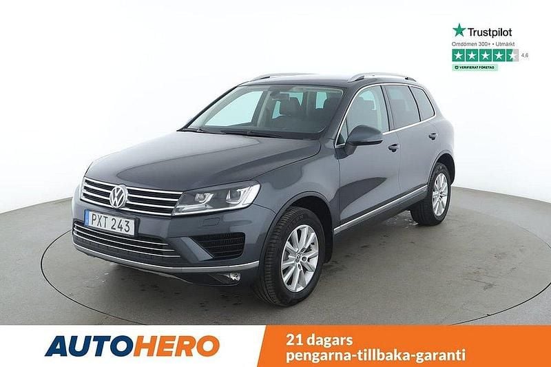 Mörkgrå Begagnad 2016 VW Touareg SUV | 234 000 kr (Marknadspris) - Bild 1/4