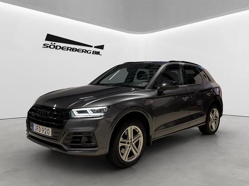 Grå Begagnad 2017 Audi Q5 S-Line SUV | 234 900 kr (Marknadspris) - Bild 1/4