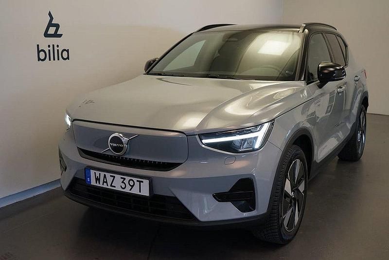Grå Begagnad 2023 Volvo XC40 Core SUV | 409 500 kr - Bild 1/3