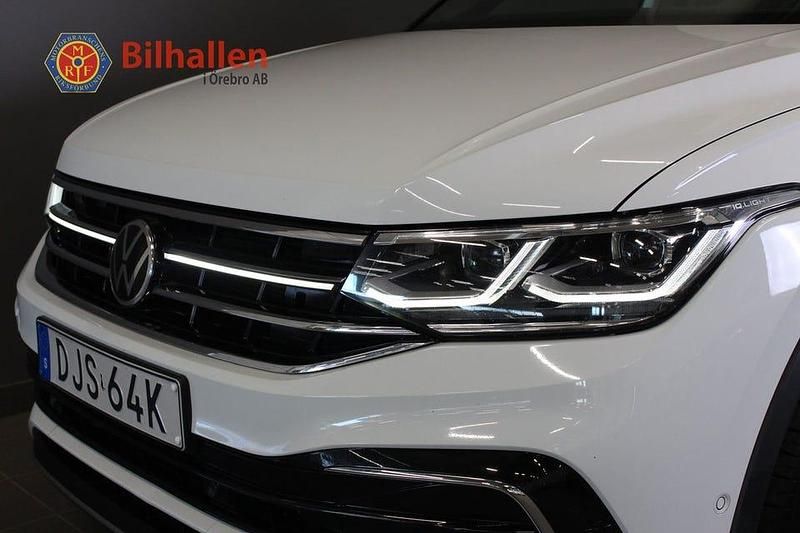 Begagnad VW Tiguan Allspace R-line 200 HK (147 kW) 2021 Vit SUV