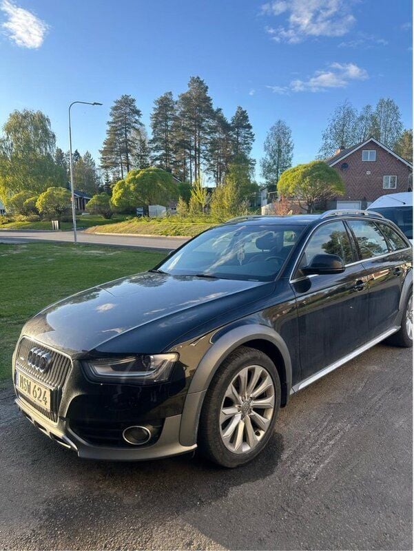 Svart Begagnad 2013 Audi A4 Allroad Kombi | 110 000 kr (Marknadspris) - Bild 1/4