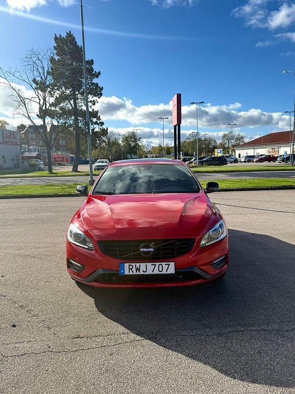 Begagnad Volvo S60 R-Design 283 HK (208 kW) 2018 Sedan