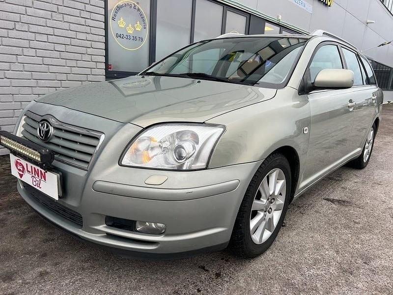 Begagnad 2005 Toyota Avensis Kombi | 15 999 kr (Marknadspris) - Bild 1/4