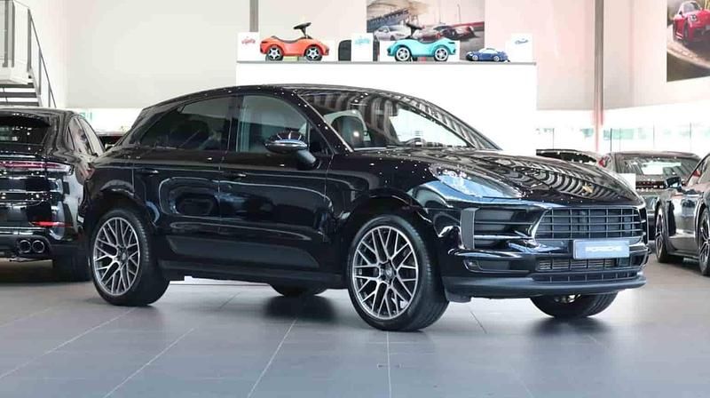 Svart Begagnad 2021 Porsche Macan SUV | 469 000 kr - Bild 1/1