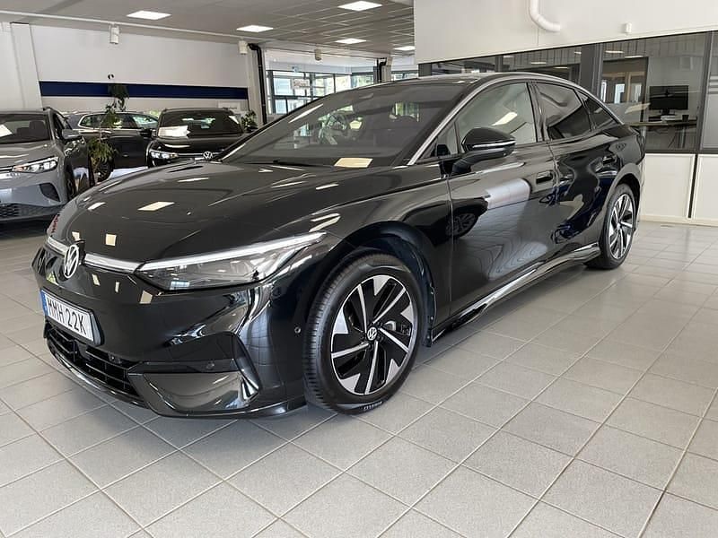 Svart Begagnad 2024 VW ID.7 Pro Sedan | 539 900 kr (Dyr) - Bild 1/4