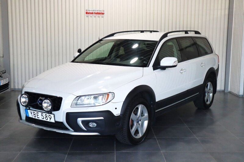 Vit Begagnad 2016 Volvo XC70 Kinetic SUV | 119 000 kr (Marknadspris) - Bild 1/4