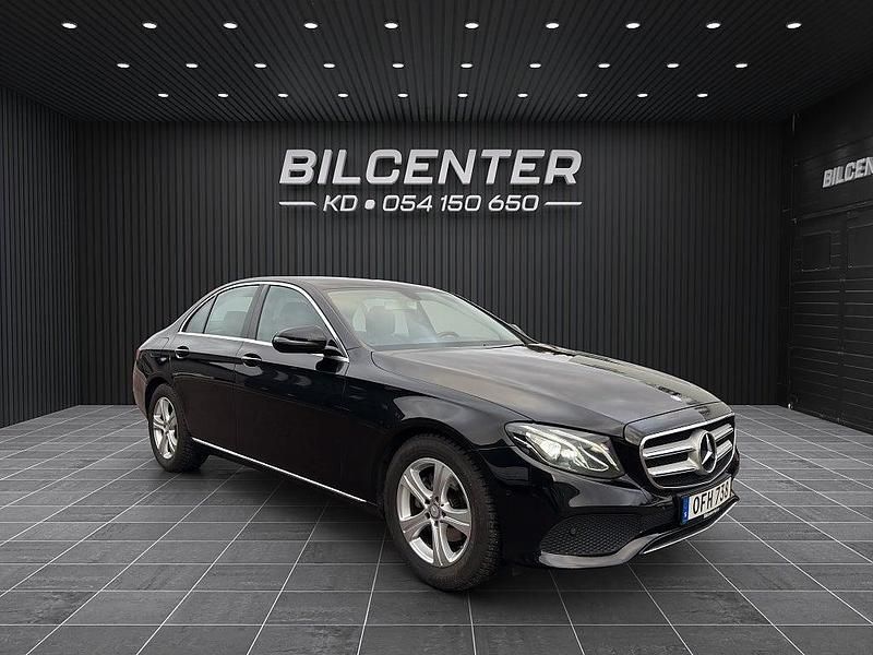 Svart Begagnad 2016 Mercedes E220 Avantgarde Sedan | 209 900 kr (Marknadspris) - Bild 1/4