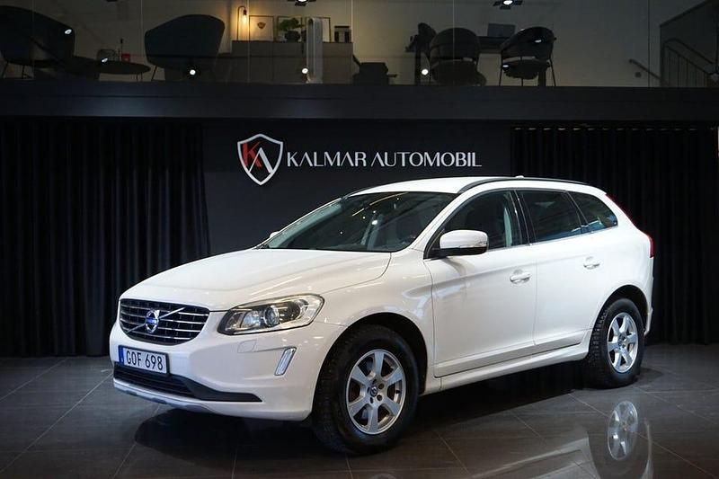 Begagnad Volvo XC60 Momentum 190 HK (139 kW) 2015 Vit SUV