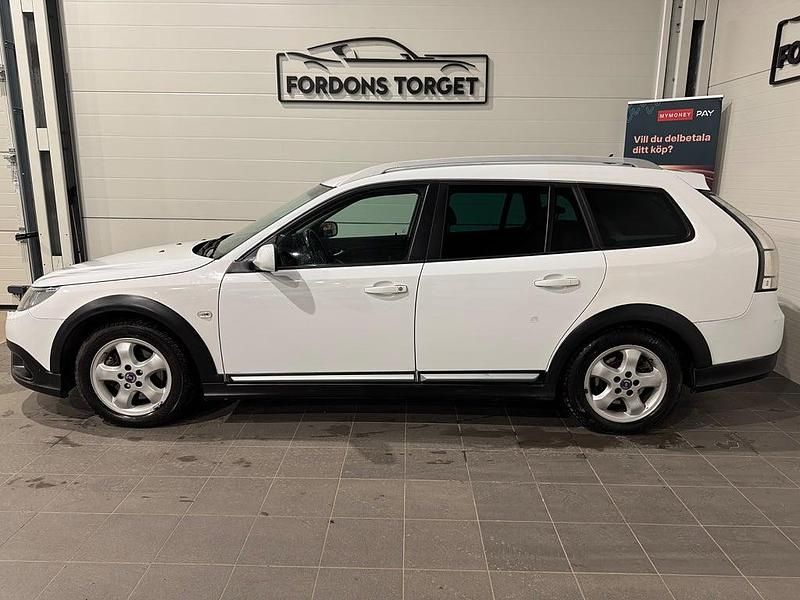 Begagnad Saab 9-3X 180 HK (132 kW) 2010 Vit Kombi