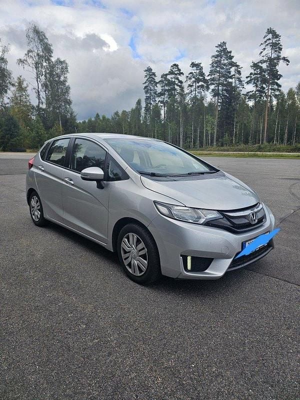 Begagnad 2016 Honda Jazz Halvkombi | 149 000 kr - Bild 1/4