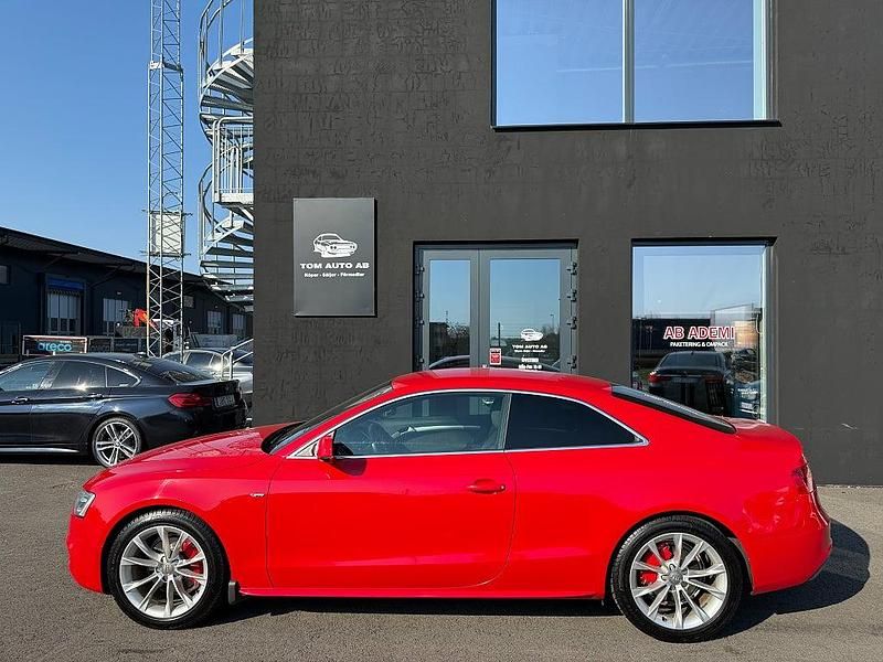 Begagnad Audi A5 S-Line 177 HK (130 kW) 2013 Röd Sportkupé