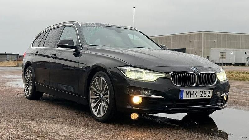Begagnad BMW 320 Luxury Line 190 HK (139 kW) 2016 Svart Kombi