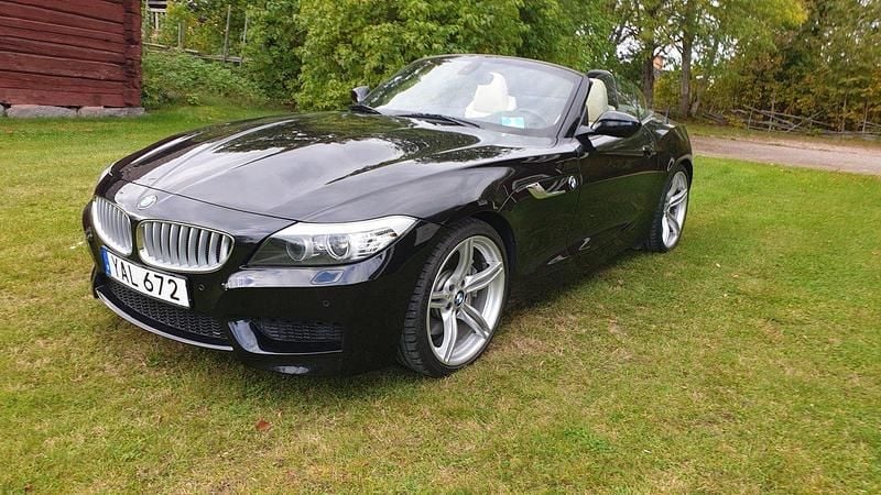 Svart Begagnad 2012 BMW Z4 Comfort Edition Cab | 249 000 kr - Bild 1/4