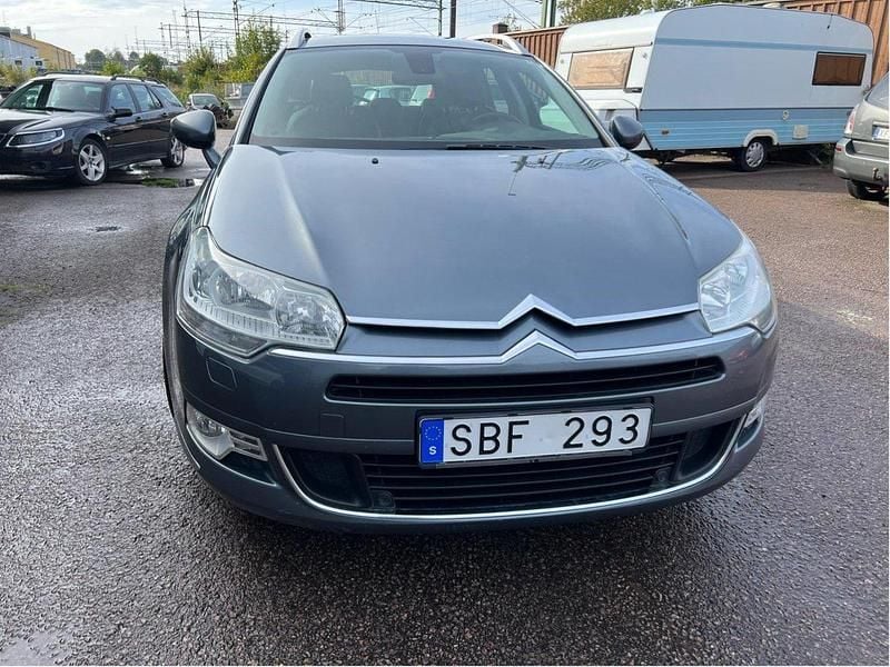 Grå Begagnad 2010 Citroën C5 Kombi | 39 500 kr (Marknadspris) - Bild 1/4