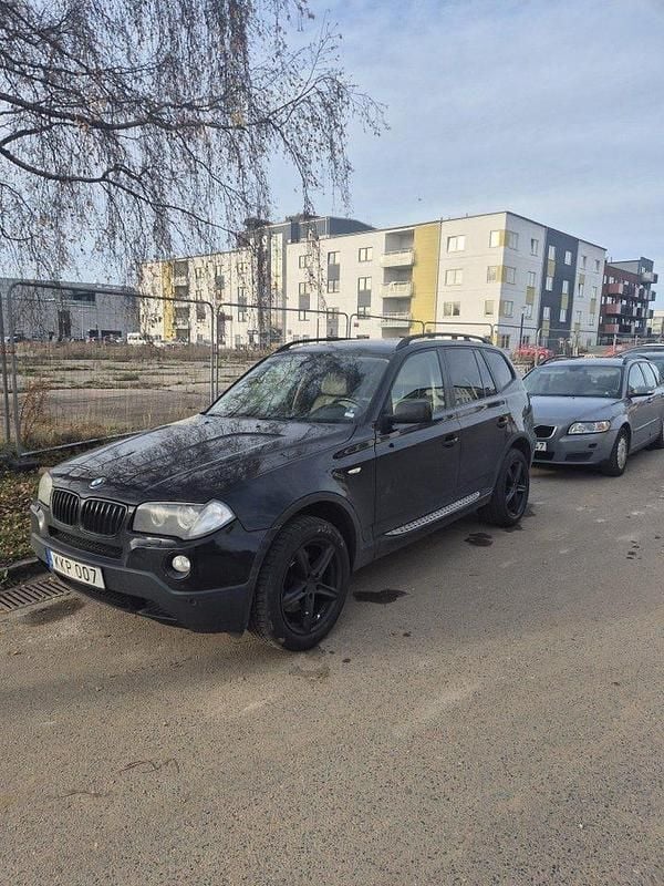 Begagnad 2008 BMW X3 Comfort Edition SUV | 74 900 kr (Lite dyr) - Bild 1/4