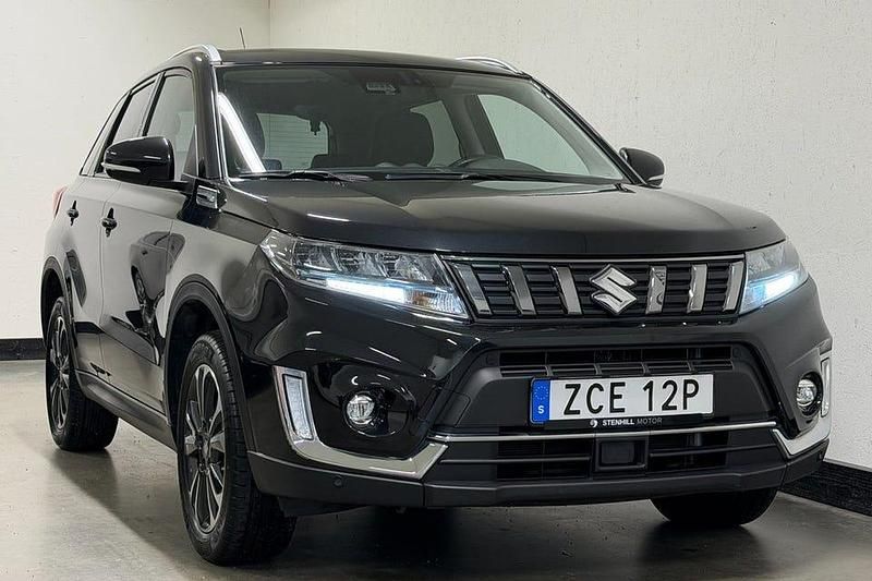 Begagnad Suzuki Vitara 116 HK (85 kW) 2022 Svart SUV