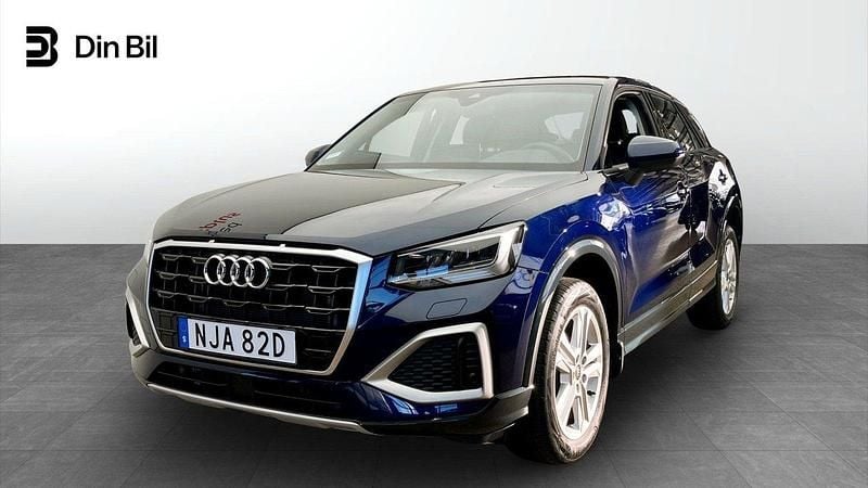 Blå Begagnad 2024 Audi Q2 Advanced Plus SUV | 289 000 kr (Marknadspris) - Bild 1/4