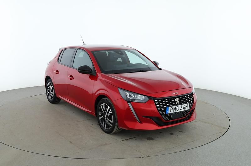 Begagnad Peugeot 208 Allure 101 HK (74 kW) 2022 Röd Halvkombi
